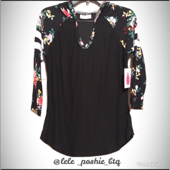 5🌟 Rated..Floral Pullover Hoodie - Picture 2 of 6